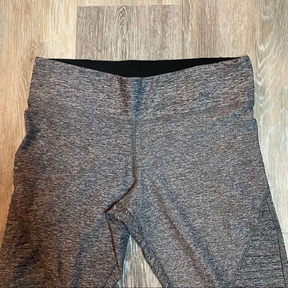 Pink Victoria’s Secret Ultimate Capris - Picture 2 of 9